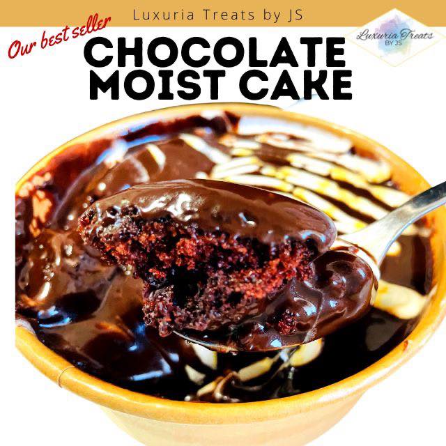 MOIST CHOCOLATE CAKE